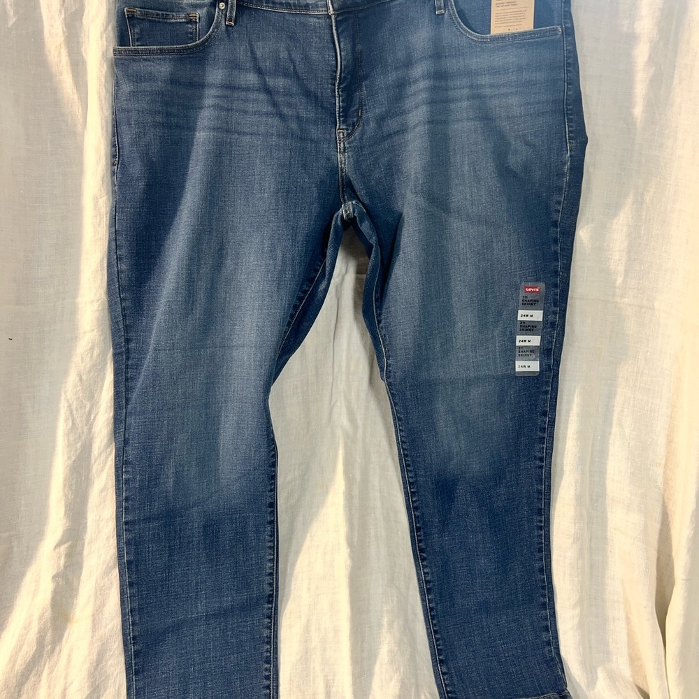 Levi’s 311 shaping skinny hypersoft jeans - Picture 13 of 16